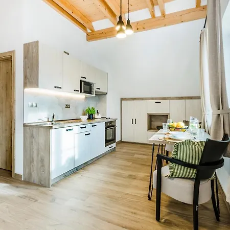 Zvon Apartment *