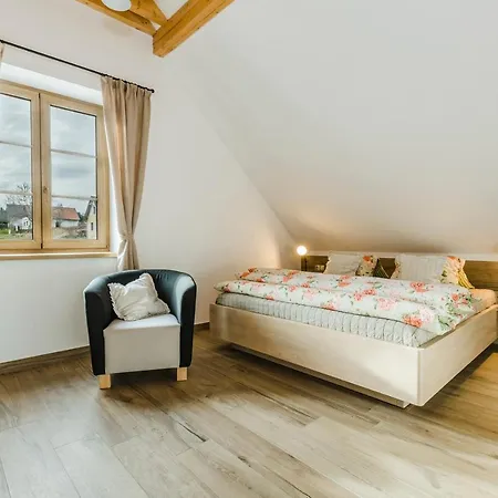 Zvon Apartment Horni Stropnice